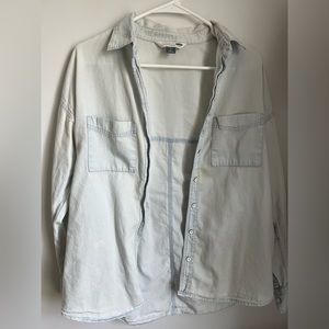 Old Navy Boyfriend Fit Chambray Shirt